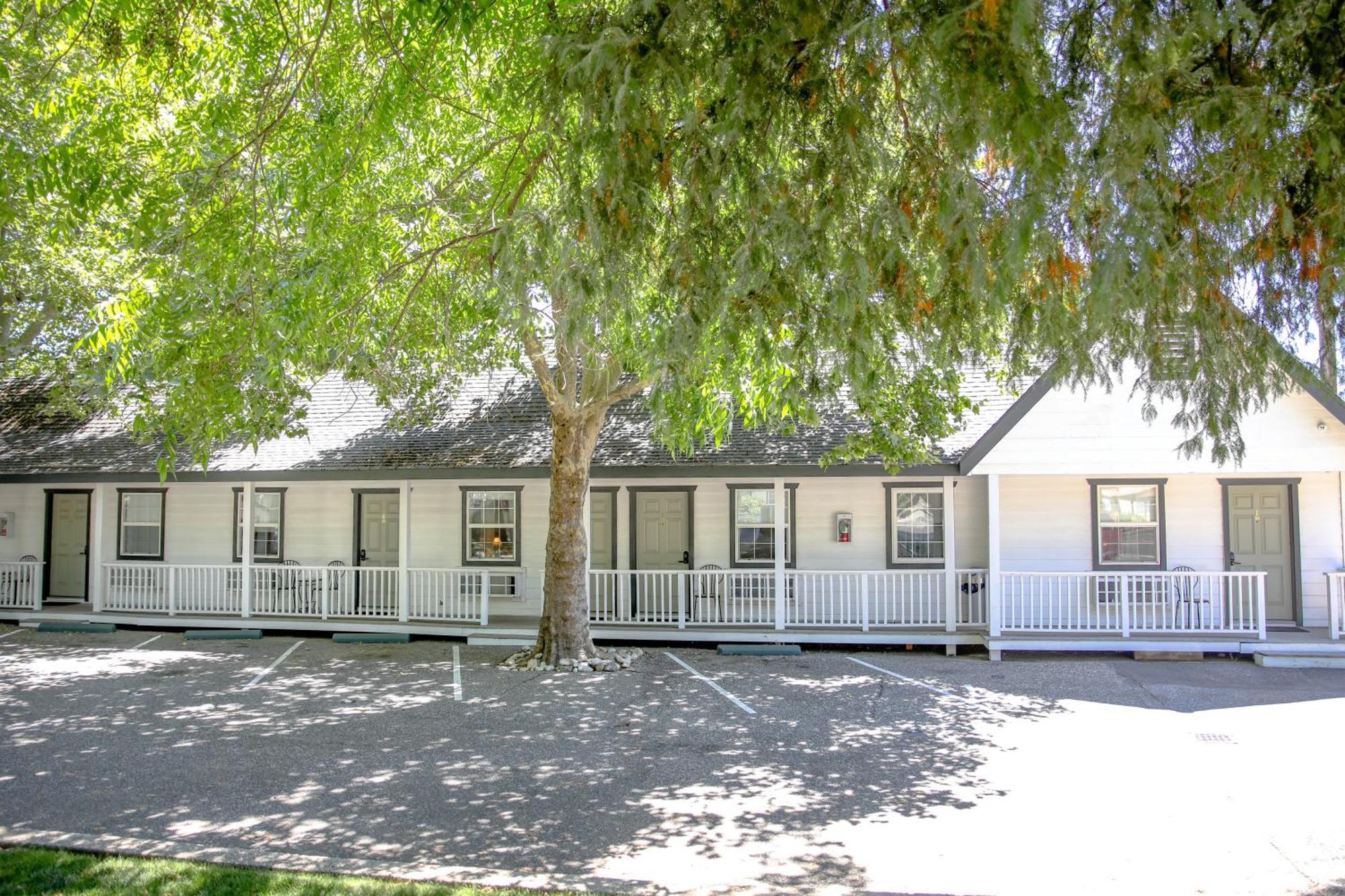 Inn Sierra Mountain Grass Valley