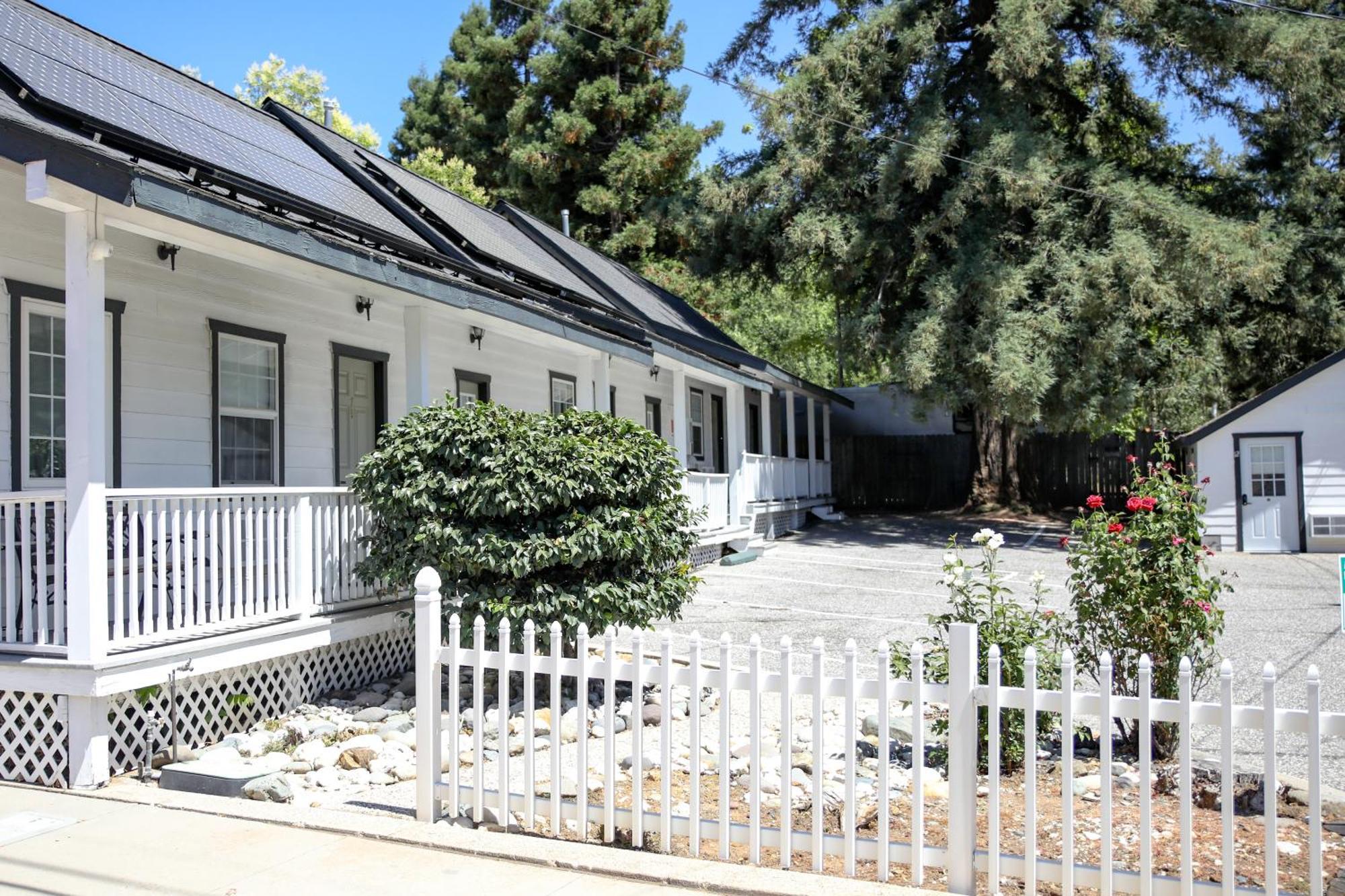 Sierra Mountain Inn Grass Valley
