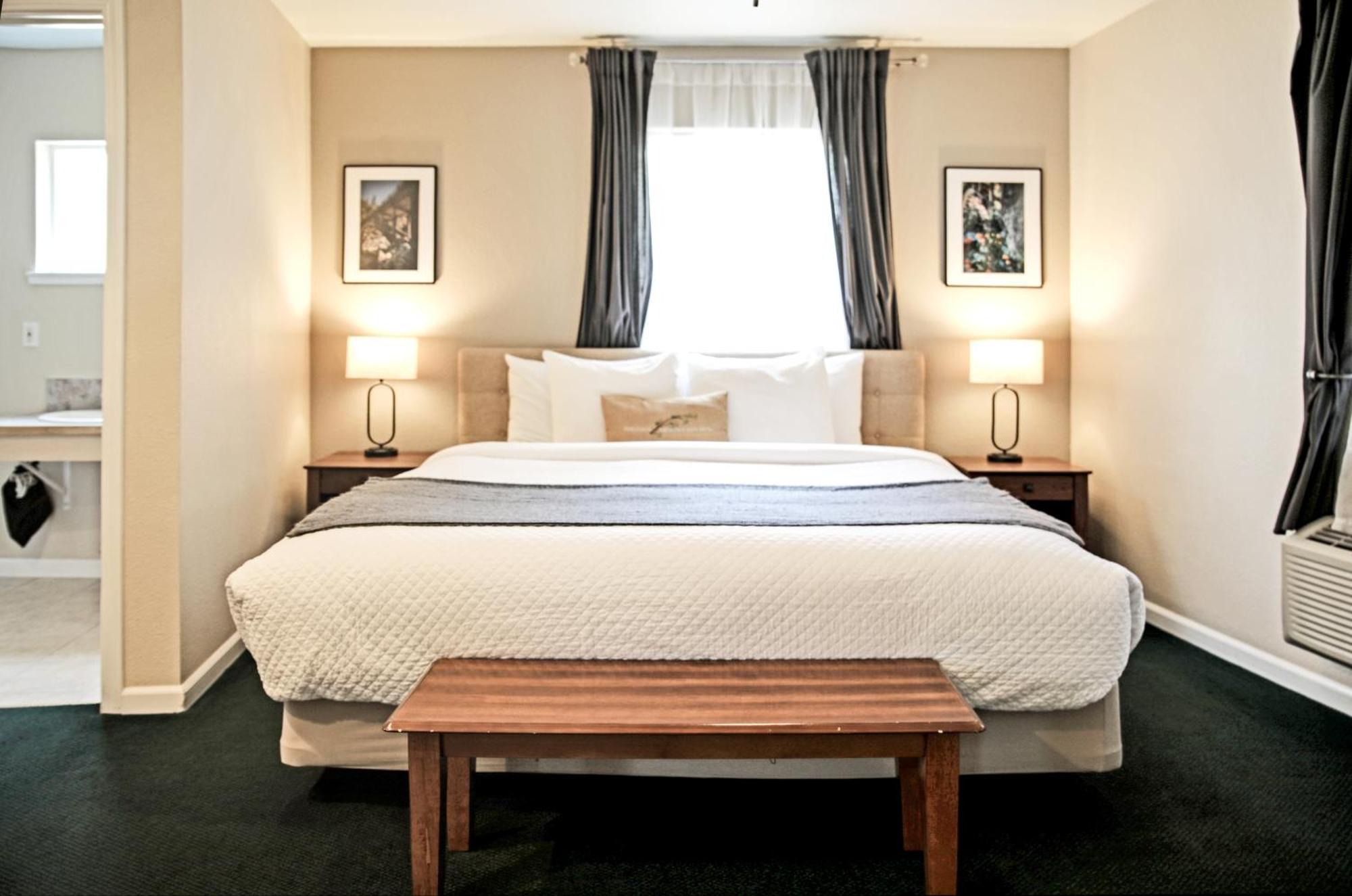 Sierra Mountain Inn 4*